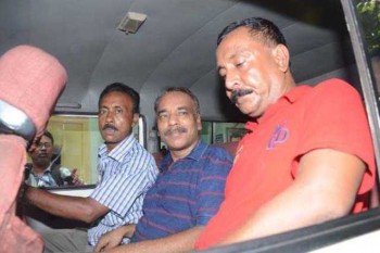 image_96511.bangladeshi criminals areested at baguiati_pix-pankaj biswas (1)